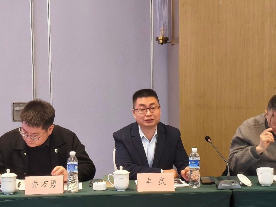 學(xué)會(huì)參訪協(xié)會(huì)、研究院、企業(yè)，共探合作發(fā)展新路徑