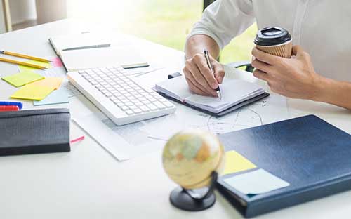 自考需要去學(xué)校上課嗎?