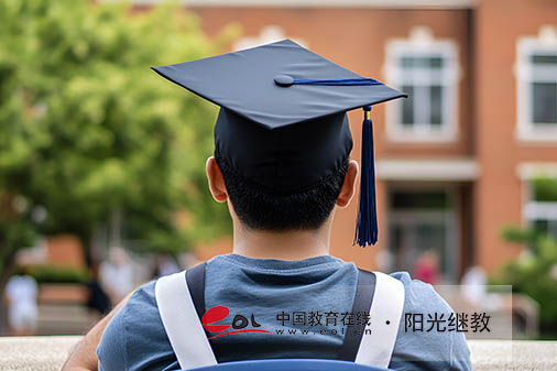 初中畢業(yè)生能考成人高考嗎？一般是多少分過？