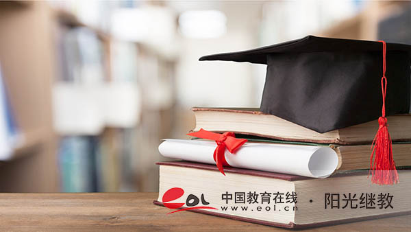 長沙成人高考在哪里考試？都考哪些科目？