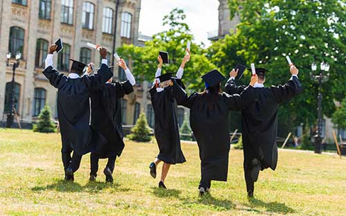 成人高考有好大學(xué)嗎？與國(guó)家開(kāi)放大學(xué)哪個(gè)更好？