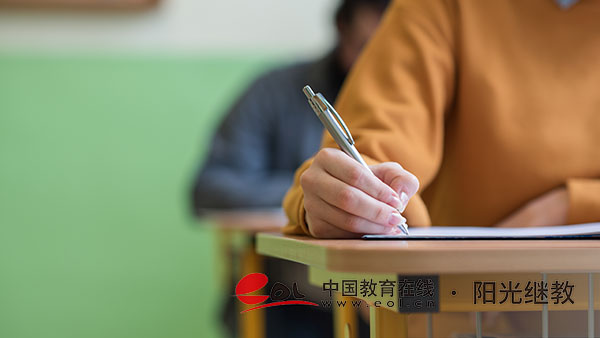 廣東成人高考準(zhǔn)考證什么時候打??？在哪里打印？