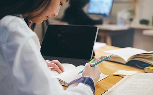 成人高考入學后期末考試可以不參加嗎？有補考嗎？