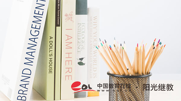 成人高考報(bào)名需提交的材料有哪些？有錄取通知書嗎？