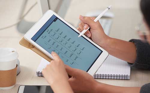 海南成人高考可以報(bào)考哪些學(xué)校？報(bào)名費(fèi)多少錢？