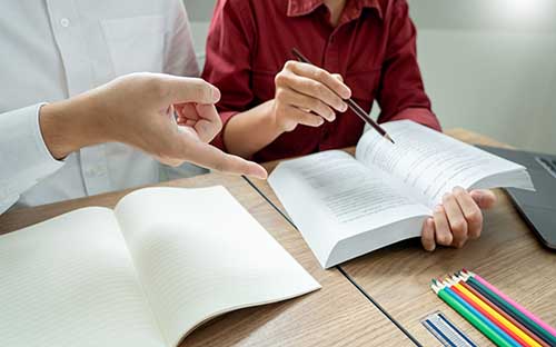 鹽城學歷提升報名考前輔導學校有用嗎？成考專業(yè)怎么選？