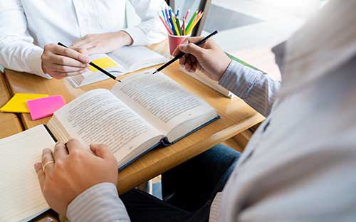 廣西河池學(xué)歷提升成考報名條件有哪些？可以報哪些學(xué)校？