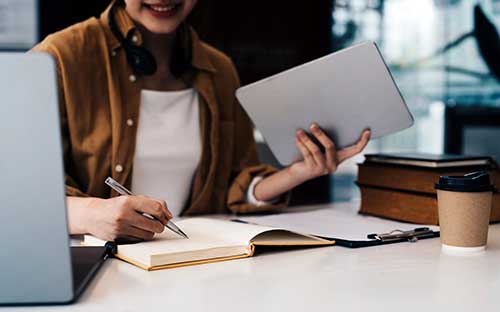 成人高考報(bào)名頁面進(jìn)不去怎么辦？可以自己去學(xué)校報(bào)名嗎？