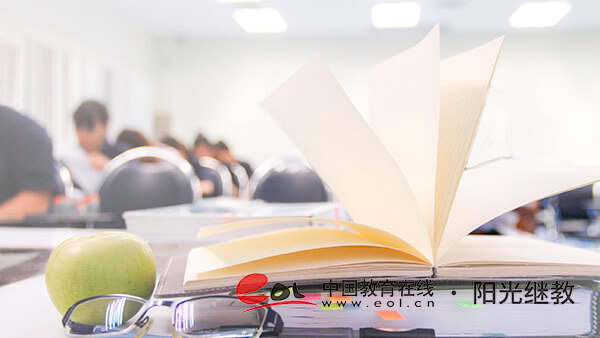 長(zhǎng)沙成人高考報(bào)名時(shí)間是多久？查成績(jī)要注意什么？