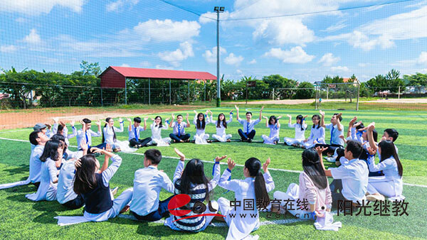 甘肅平?jīng)龀扇烁呖急究茍?bào)名費(fèi)多少錢？有哪些條件？