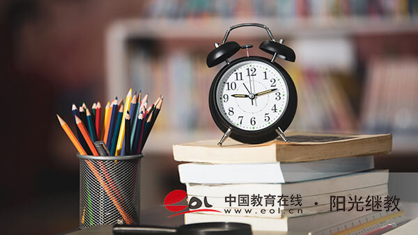 德陽(yáng)成人高考專升本報(bào)名時(shí)間在幾月？要備考哪些考試科目？