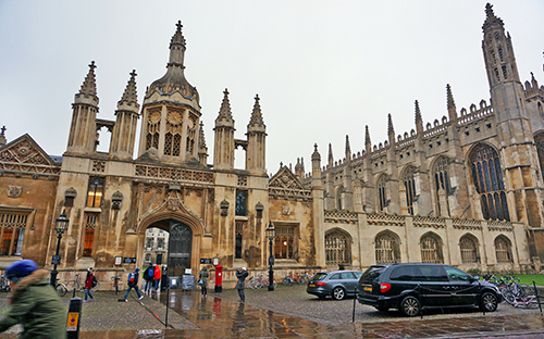 英國(guó)大學(xué)留學(xué)碩士好找工作嗎？英國(guó)碩士學(xué)費(fèi)