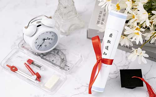 上?；蒽`頓國際高中怎么樣
