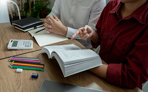 英國預(yù)科的雅思要求多少分？英國有哪些名校預(yù)科課程？