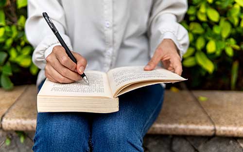英國碩士留學翻譯專業(yè)推薦學校