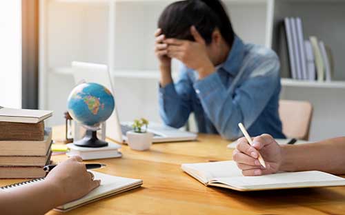 本科現(xiàn)在留學英國難嗎？英國本科留學申請條件是什么？