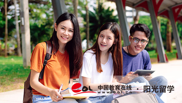 新西蘭時尚管理專業(yè)本科留學(xué)招生有哪些條件