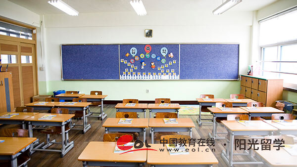 中國傳媒大學2+2中外合作國際本科一年學費多少錢