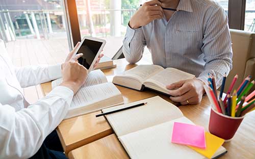 湖南每年自考什么時(shí)候報(bào)名？可以考幾年？