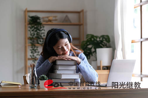 國(guó)內(nèi)中專怎么報(bào)名自考考試？復(fù)習(xí)方法有嗎？