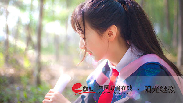自考值得考生報(bào)名參加嗎？考試題難嗎？