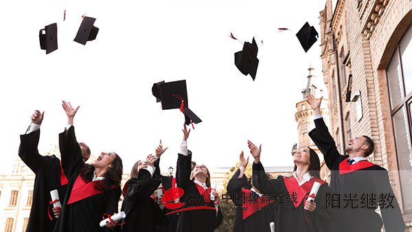 揚(yáng)州自考怎么報(bào)名？會(huì)卡學(xué)歷嗎？